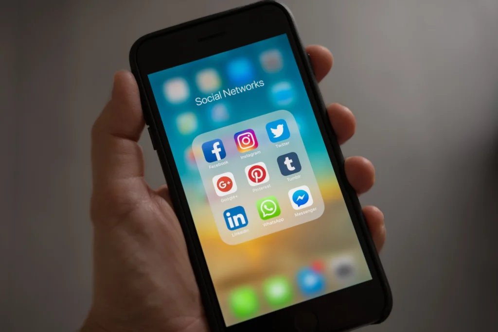 How to Effectively Use Social Media Stories for Advertising Purpose